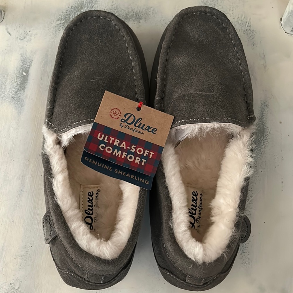 Dluxe by Dearfoams women’s size 9. NWT